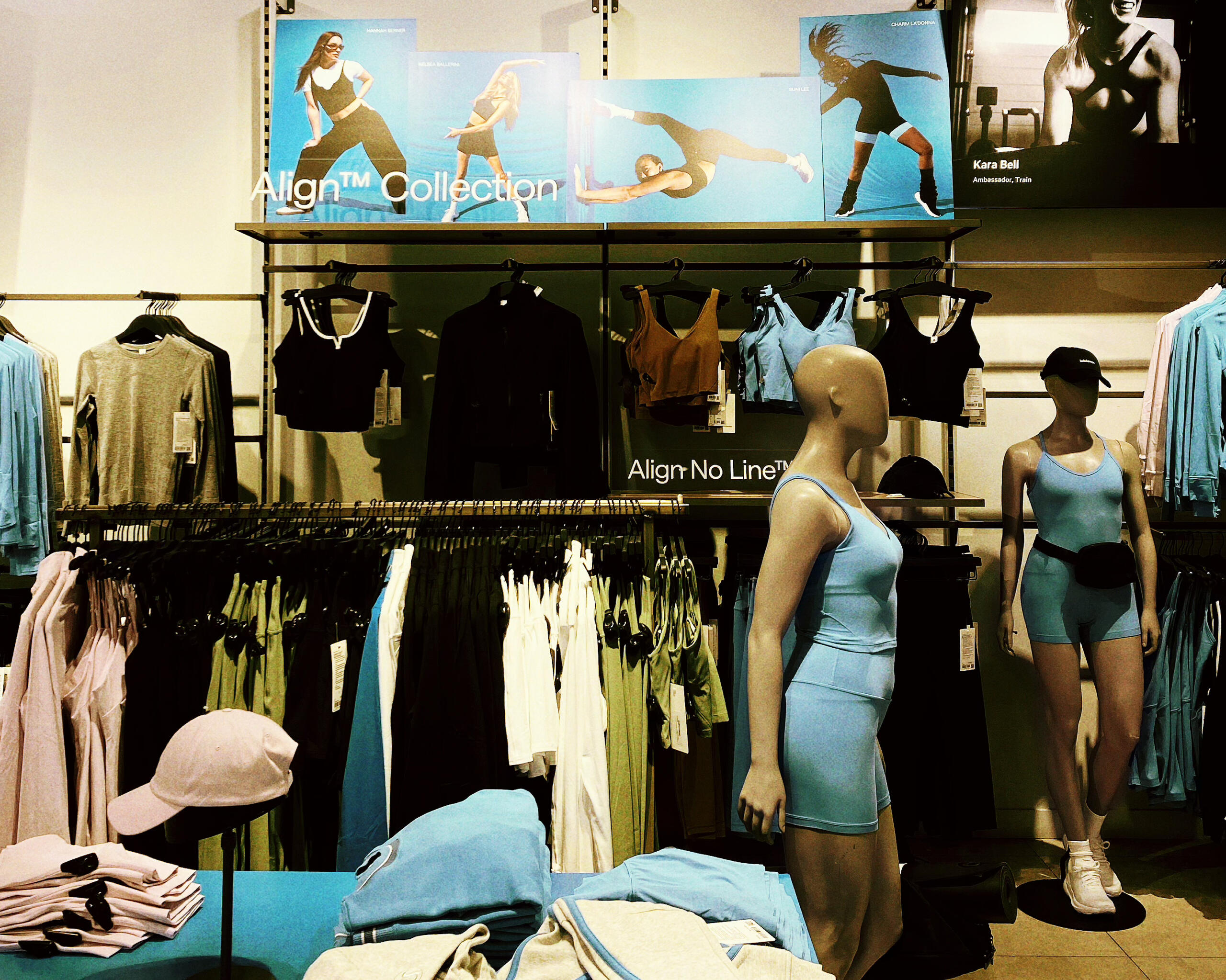 Lululemon “Aligned No Line”